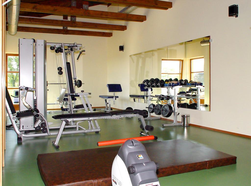 Wellness Hotel Happy Star Hnanice  Bagian luar foto