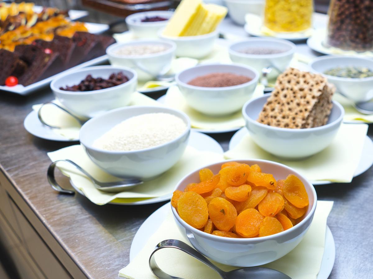 Wellness Hotel Happy Star Hnanice  Bagian luar foto